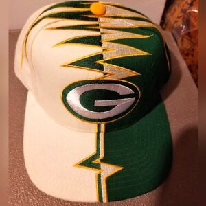 Greenbay Packers, NFL Proline, green and white